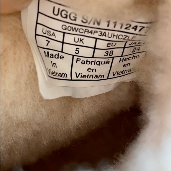 NIB✨UGG® Classic Waterproof Hiker Boot Chestnut Leather Sz 7 - Picture 15 of 16